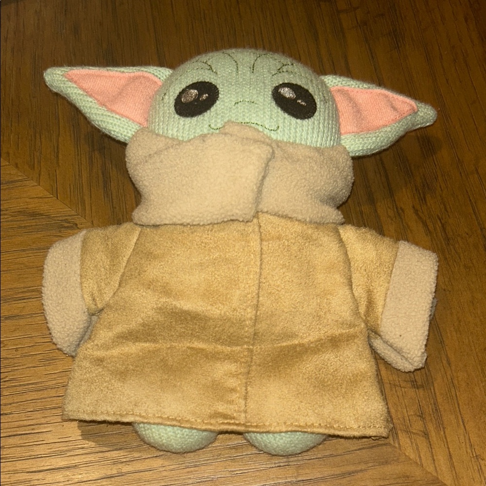 Disneyland Exclusive Baby Yoda Plushie